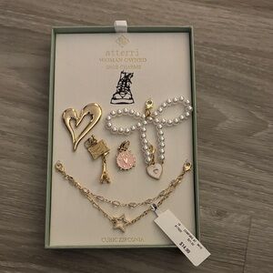 Gold and Pearl Shoe Charms Set